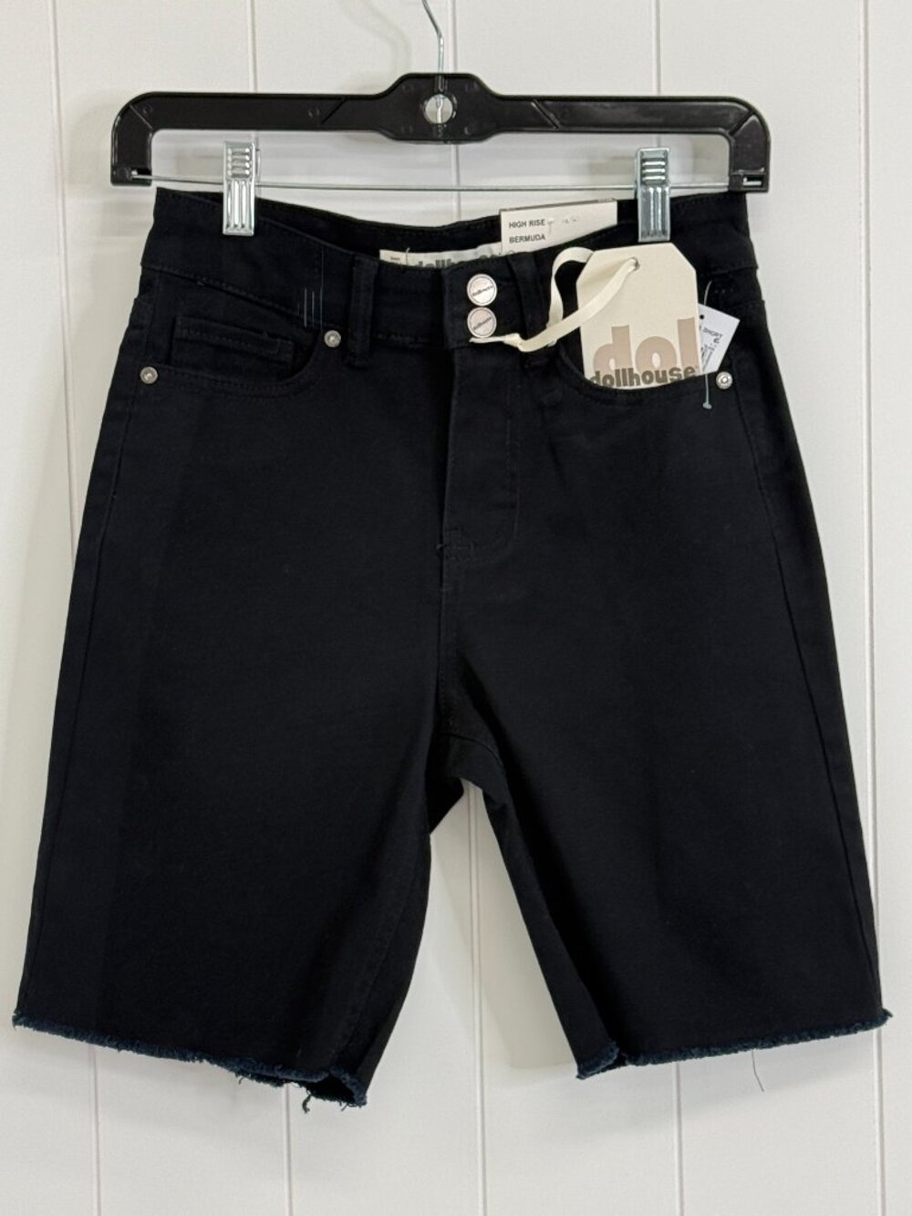 Dollhouse Juniors High Rise Black Bermuda Denim Shorts Raw Hem NWT Size 27 (5/6)